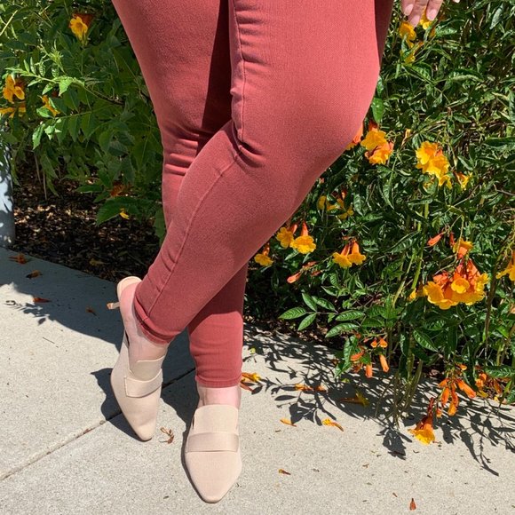 ⚠️ Last chance item (24hrs) Tan low heel pointed Shoes US 9 URO 40 Cuccoo - Picture 6 of 11